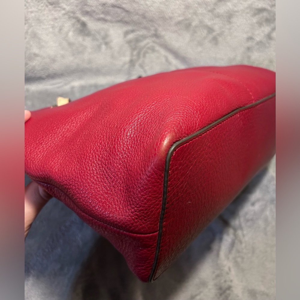 Michael Kors Bedford Red Pocket Tote - Picture 7 of 10